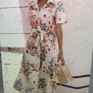 Fabulous style of new season 🌻and add dust bag